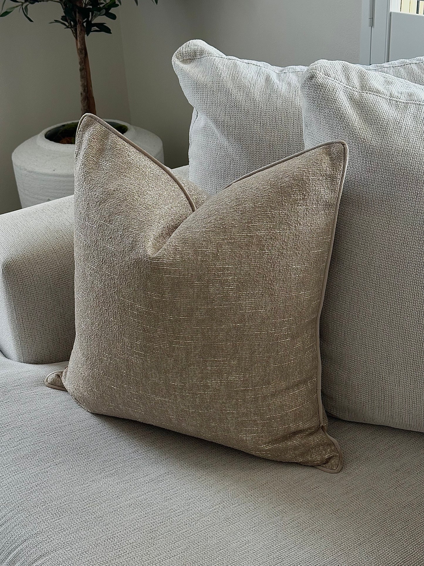 Aurelia Cushion
