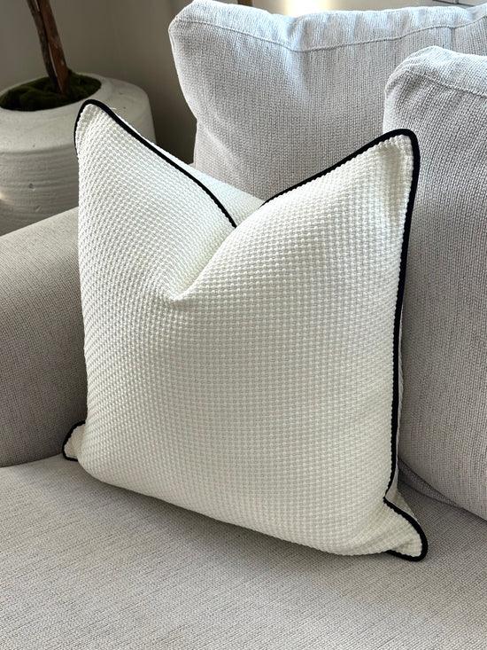 Liyana Cushion