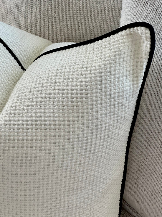 Liyana Cushion
