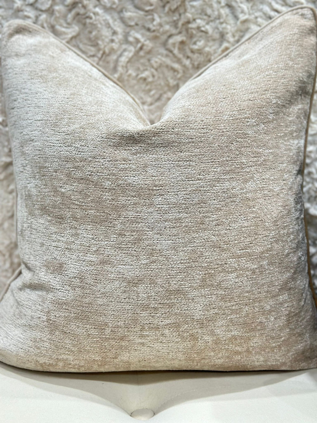 Champagne cushion