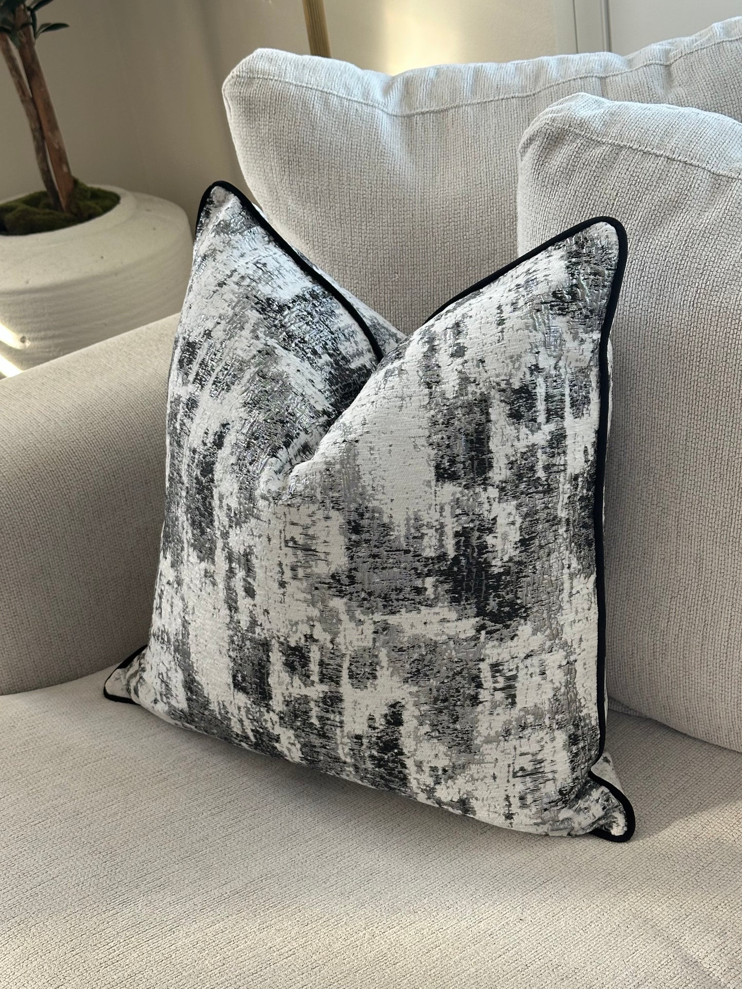 Jasmin Cushion