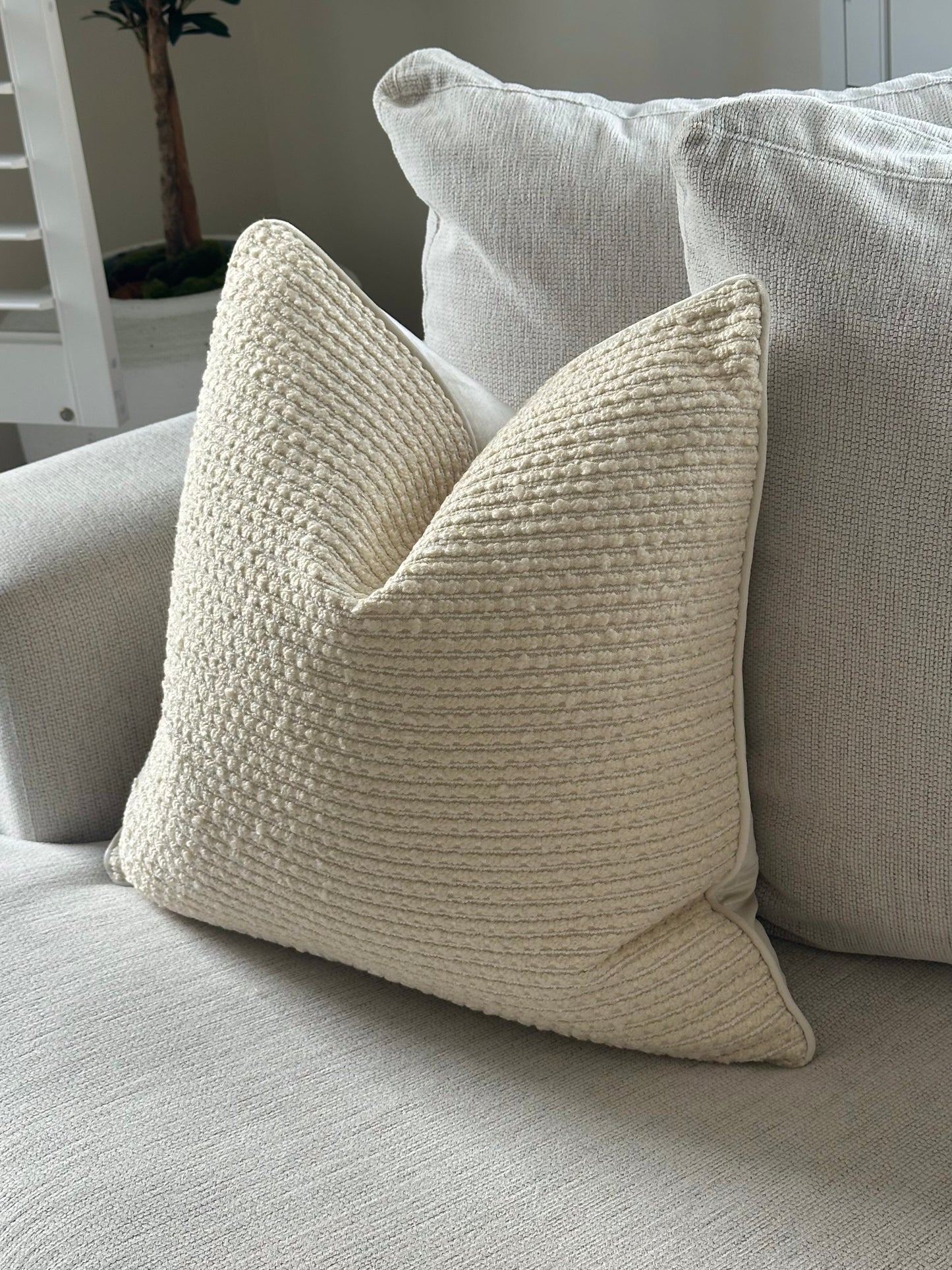 Regent Cushion