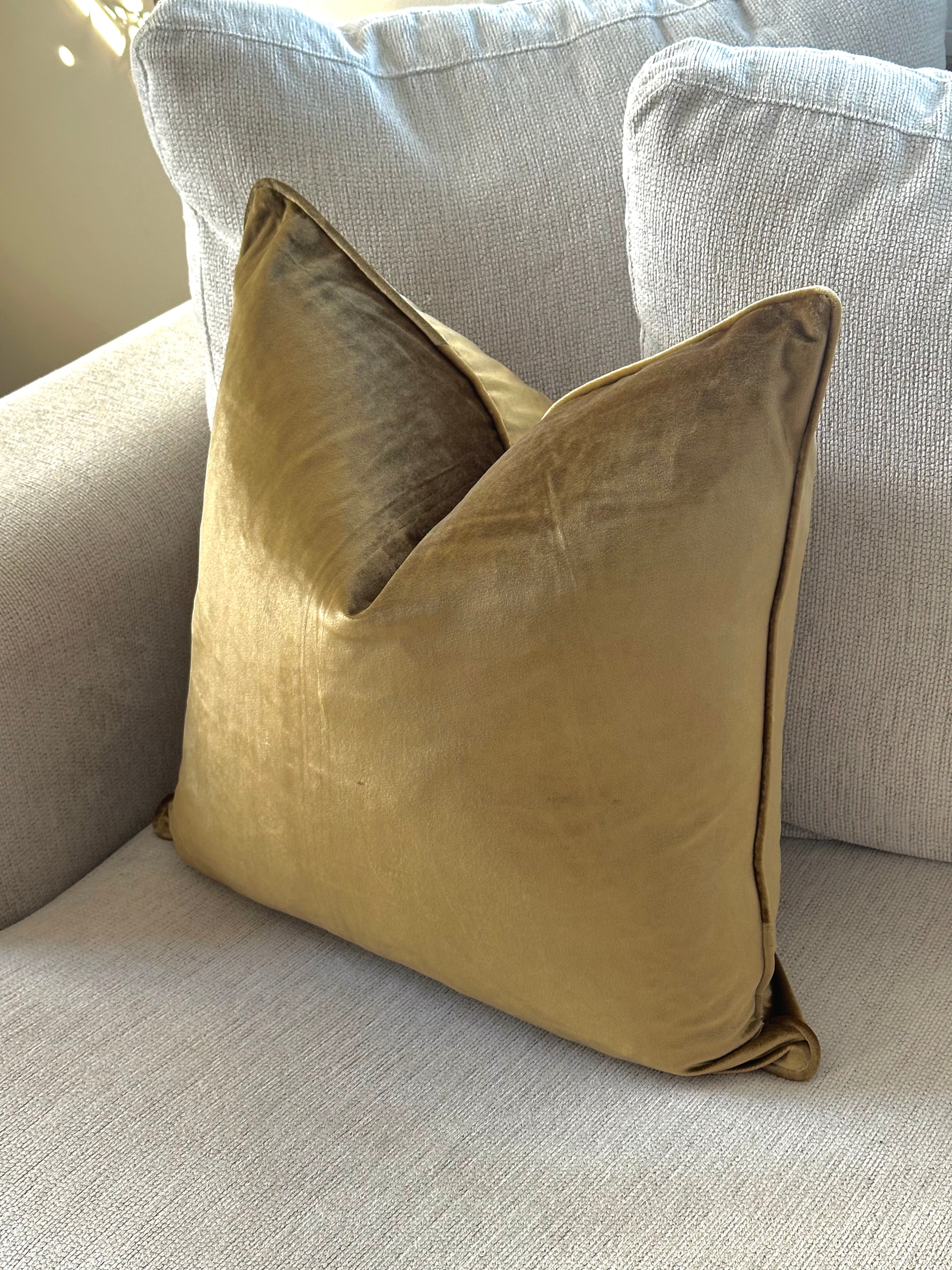 Rayan Cushion