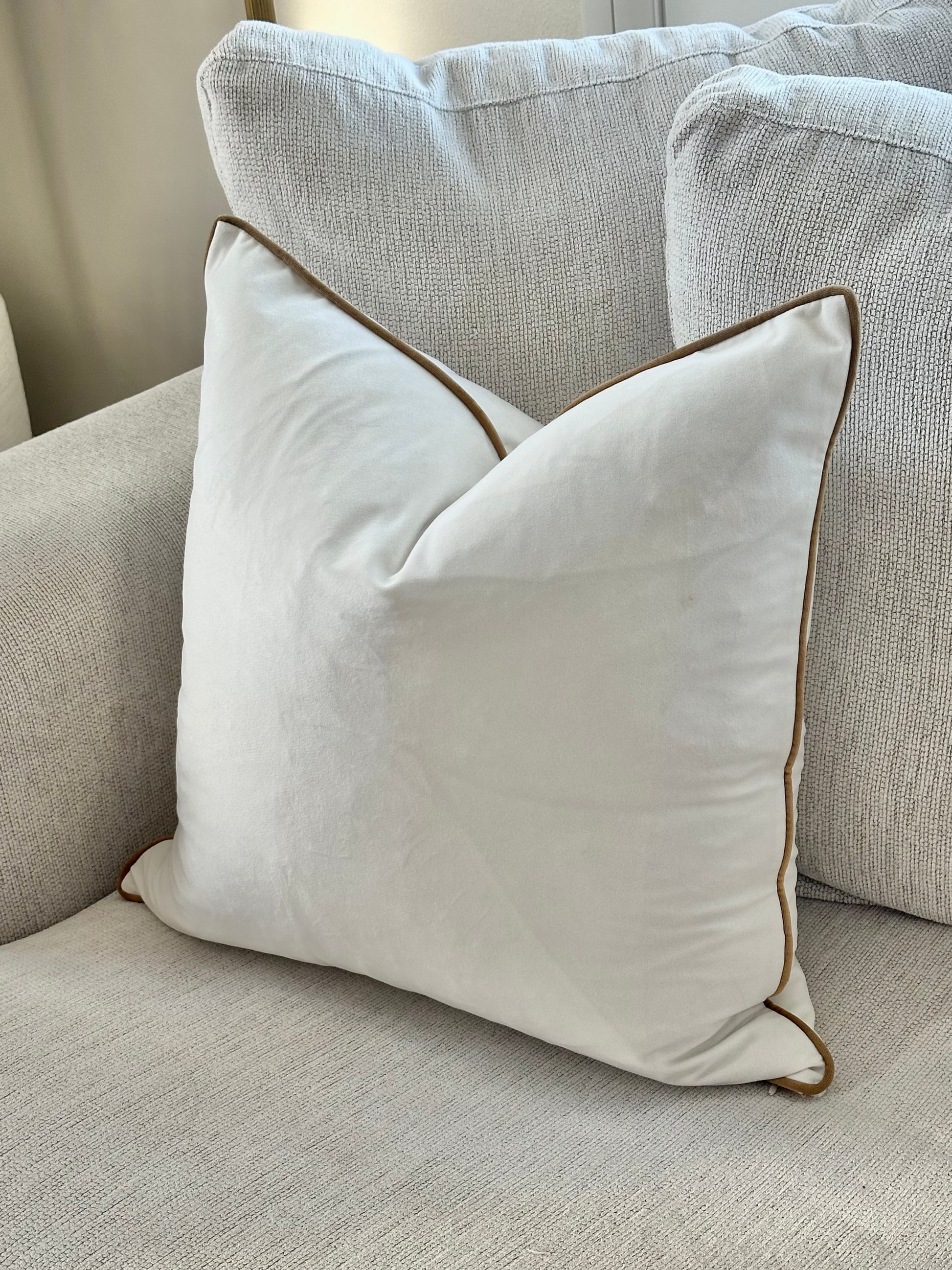 Selina Cushion