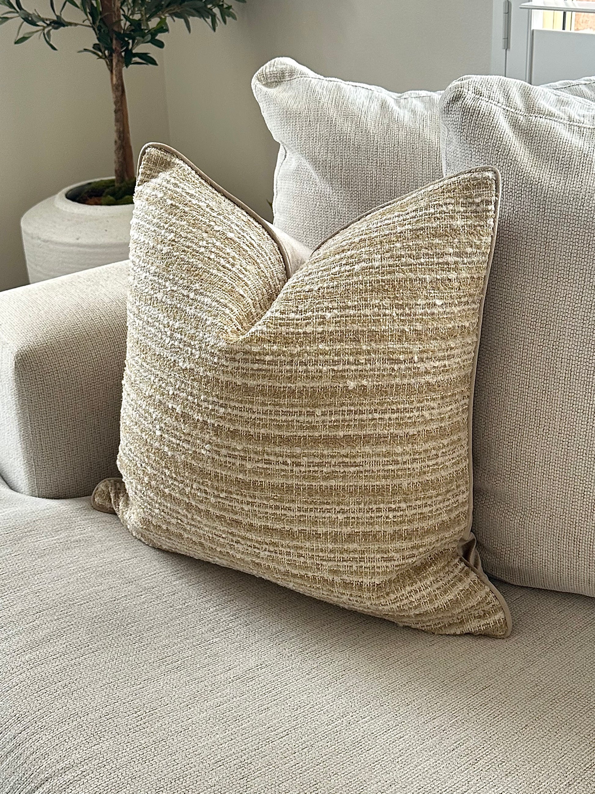 Oasis Cushion