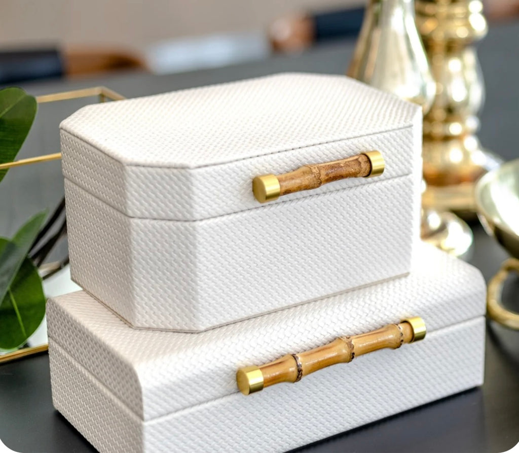 Decorative cream box with bamboo handle