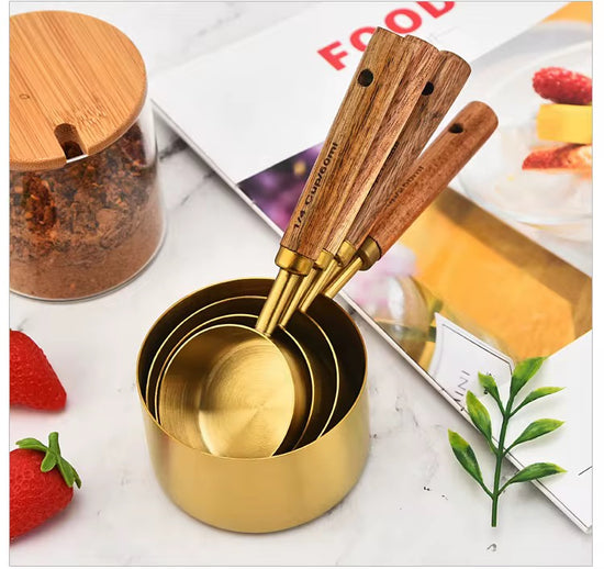 Golden Oak Wood Measuring Cups