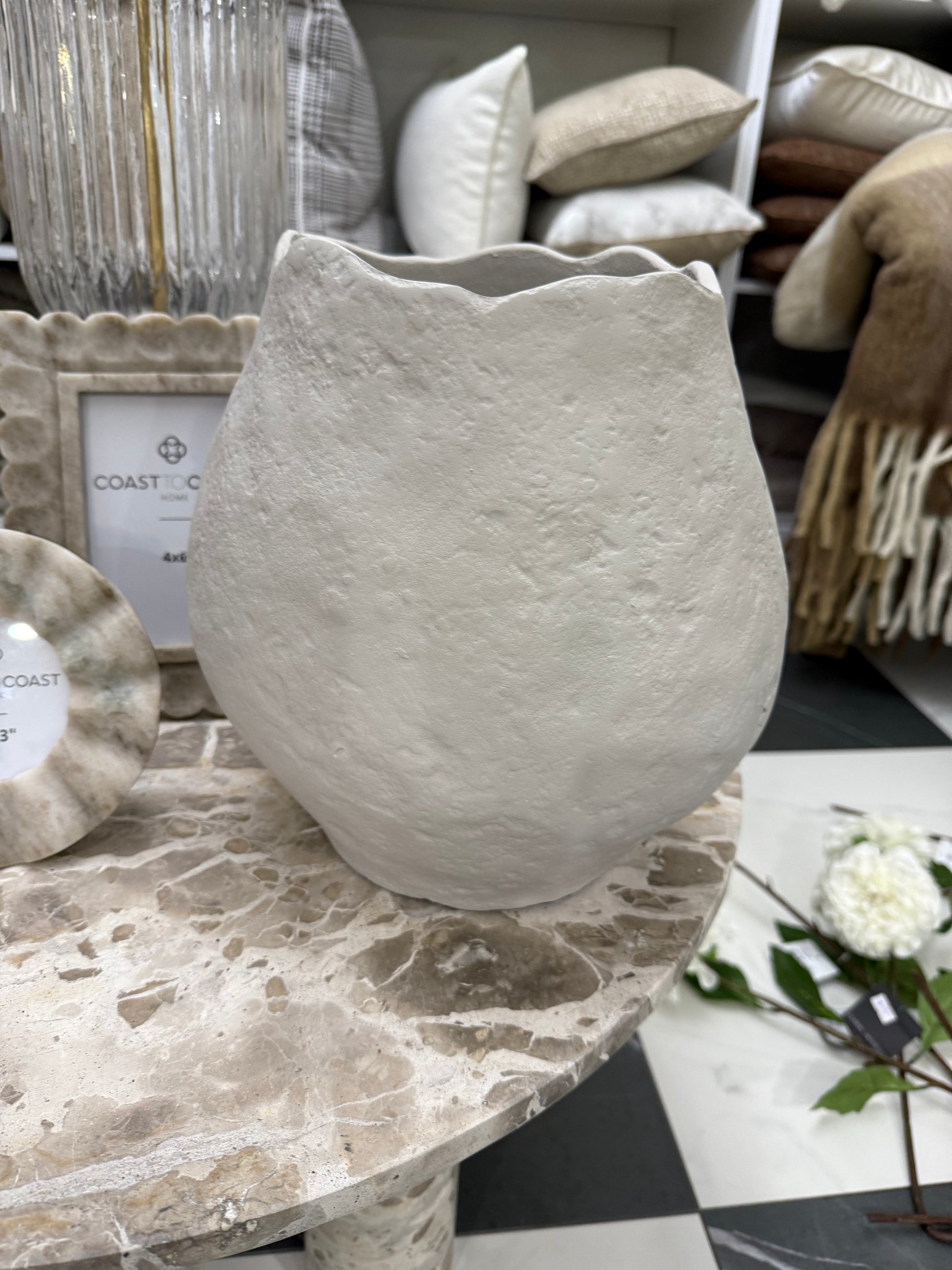 Kristen Vase