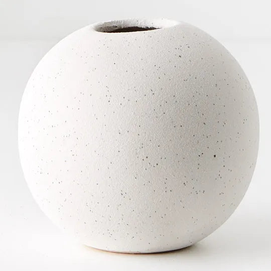 White Pilu vase