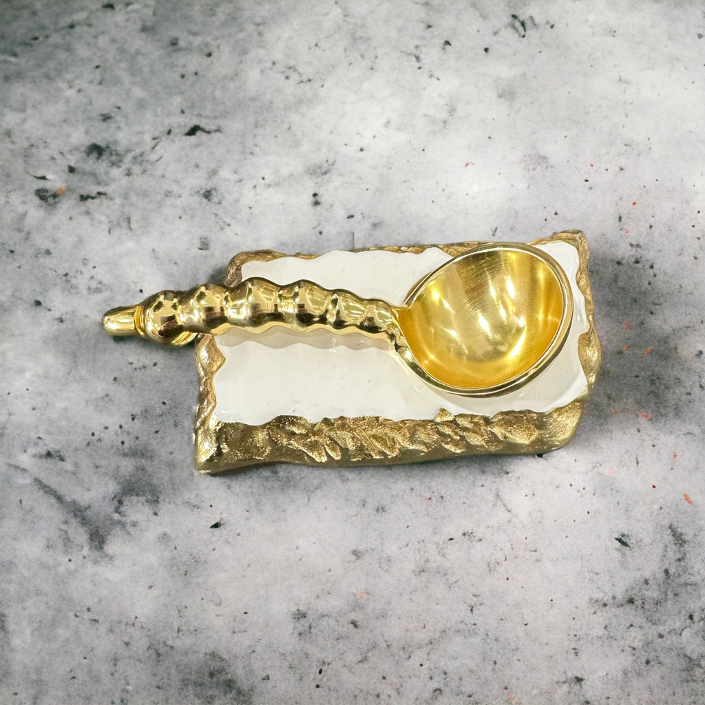 Gold and white enamelled spoon rest