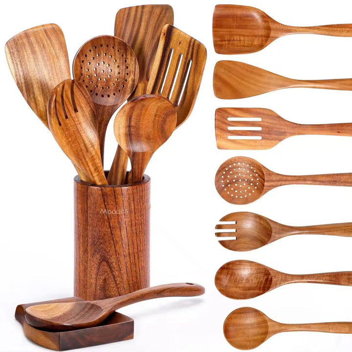 Wooden utensil set