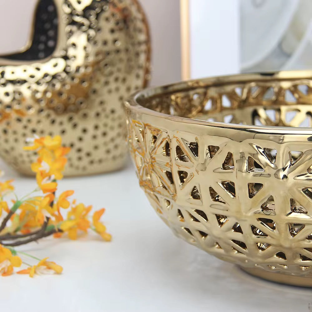 Ceramic gold fruit bowl