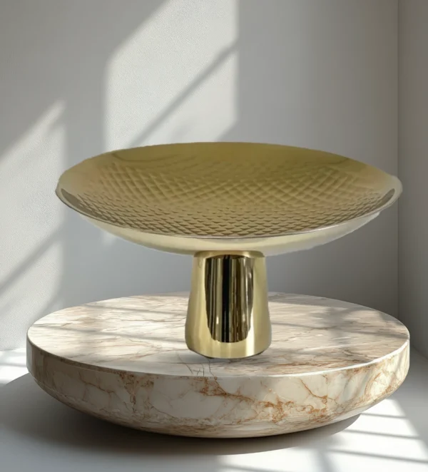 Gold pedestal stand
