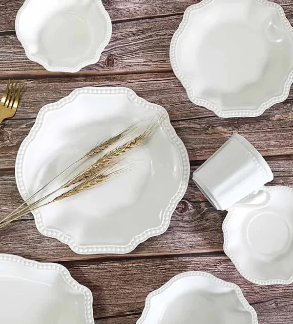White beaded dinner plates set of4