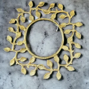 Gold wreath plate
